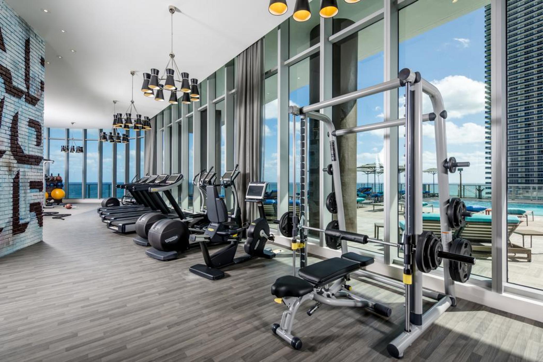 Lyfe Resort & Residences Голливуд Экстерьер фото
